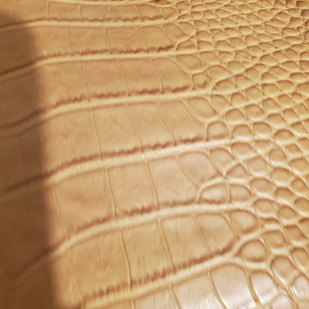 Faux Croc Tan Shoulderbag - Picture 5 of 8
